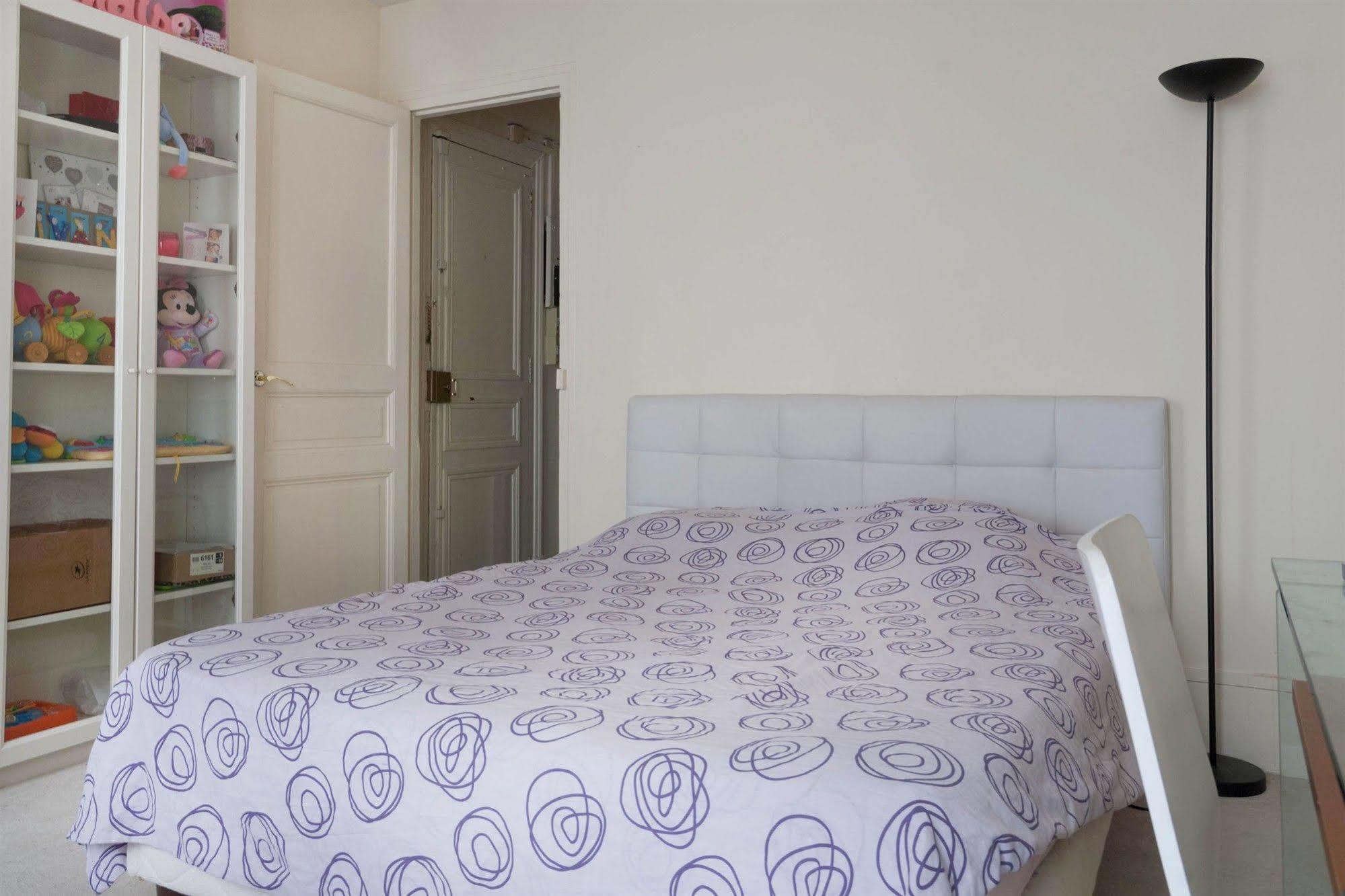 Appartement Lovely 1br - Tour Eiffel - Champs De Mars *