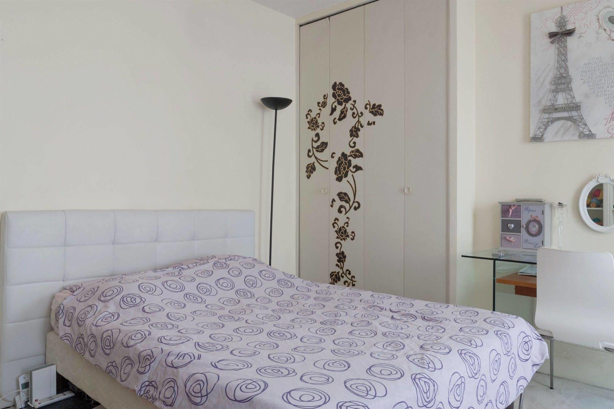 Appartement Lovely 1br - Tour Eiffel - Champs De Mars